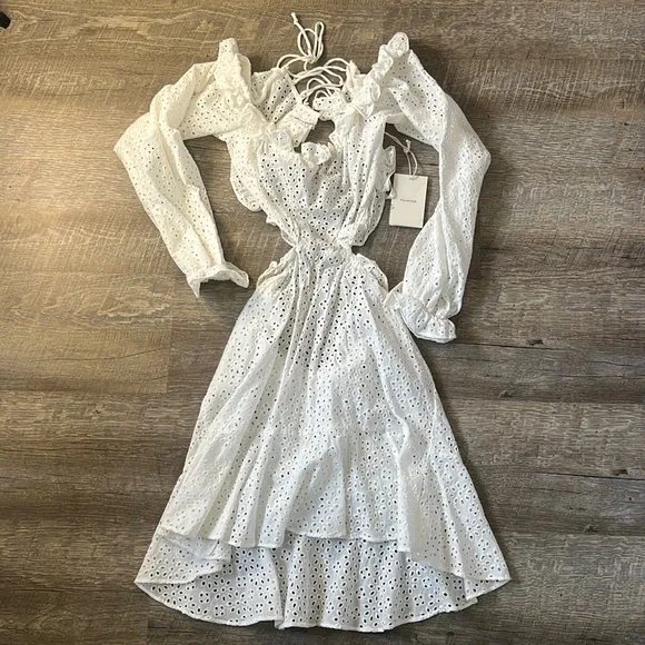 Tularosa Dresses | Nwt Tularosa Revolve White Dress Size Small | Color: White | Size: S | Cityfindsforyou's Closet Tularosa Dresses | Nwt Tularosa Revolve White Dress Size Small | Color: White | Size: S | Cityfindsforyou's Closet
